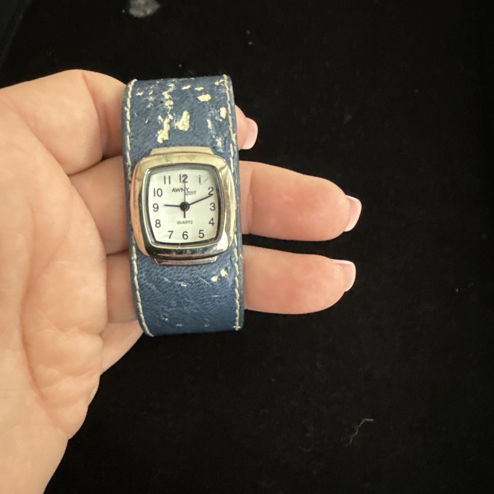 Awny Sport Watch Silver Toned Blue Cuff Band Square Face Needs Battery 4196